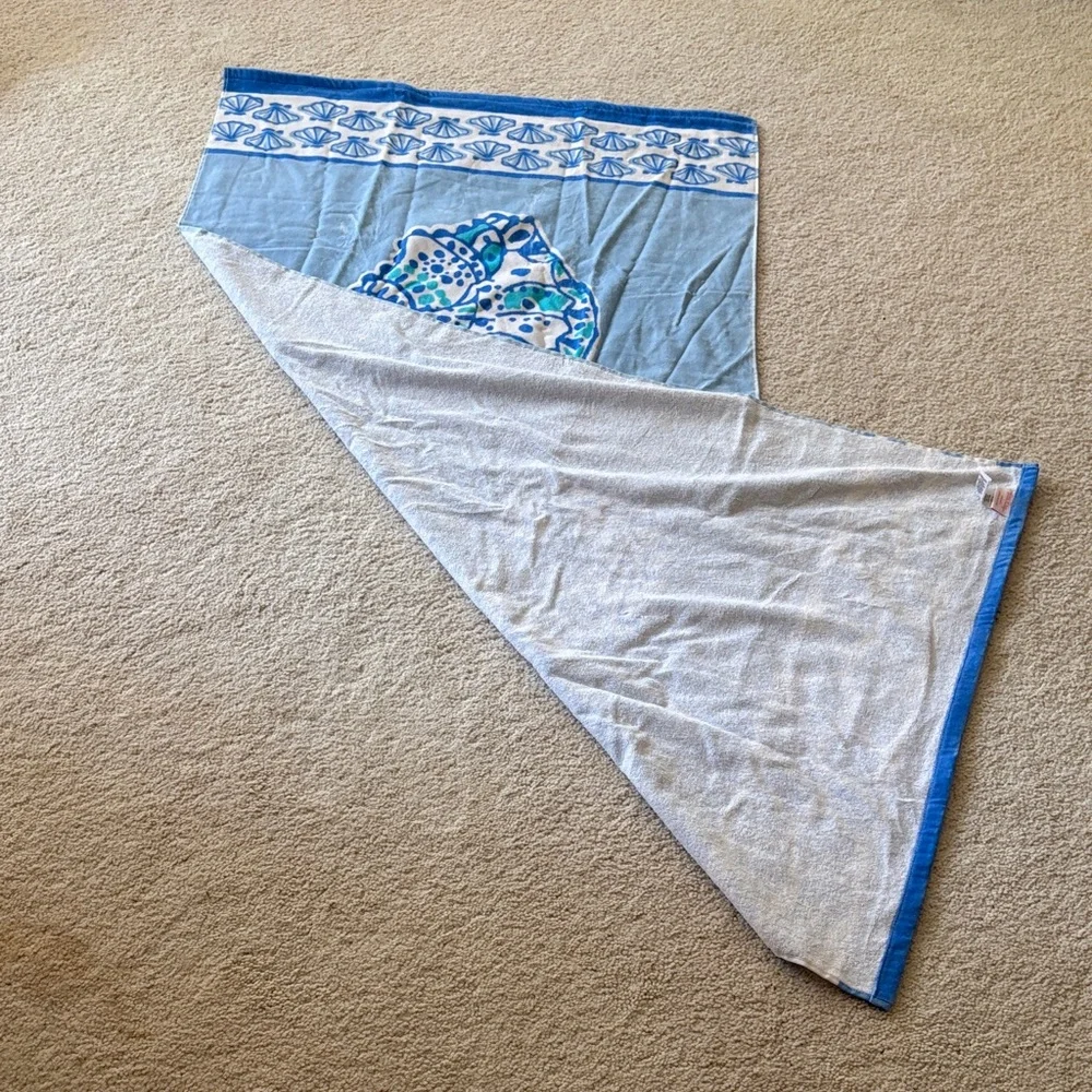 NWOT Lilly Pulitzer Oversized Blue Seahorse Beach Towel